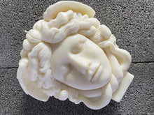 Load image into Gallery viewer, MEDUSA WAX HEAD